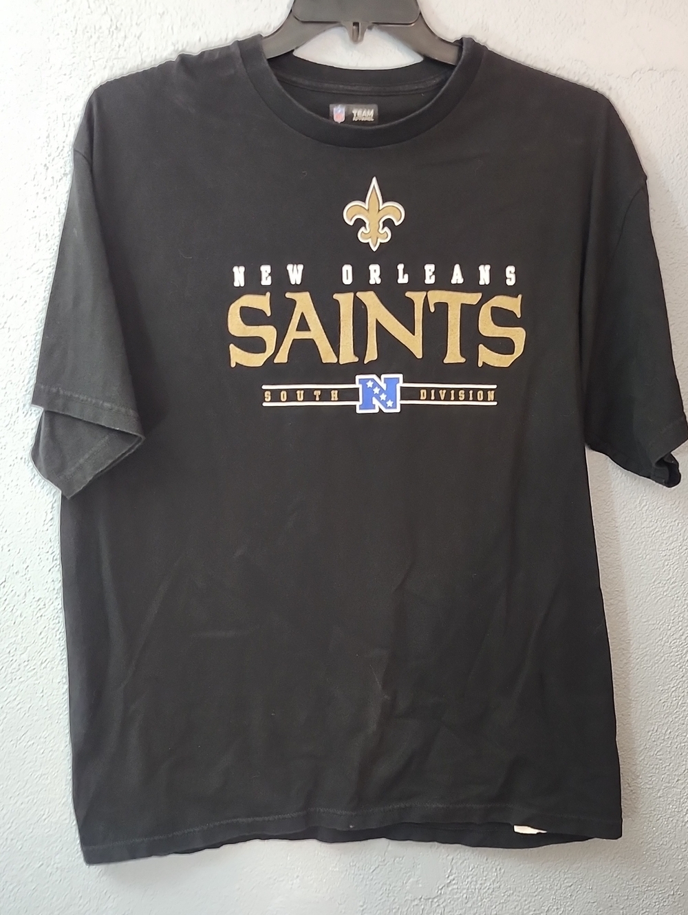 Team Apparel Black New Orleans Saints Tee with Gold Logo